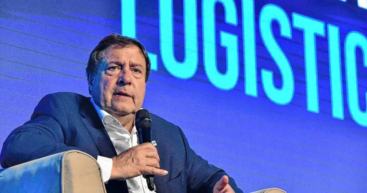 Río Negro firma el traspaso de las rutas 22 y 151
