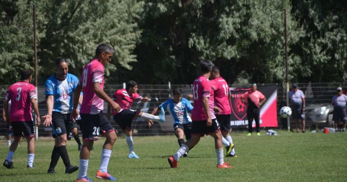 62 equipos disputan el Campeonato Argentino de fútbol para veteranos