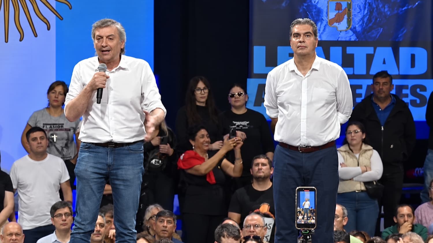 Máximo Kirchner arremetió contra peronismo