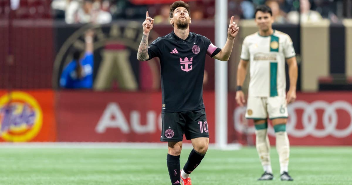 Messi anotó doblete en el escenario del triunfo argentino